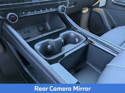 Used 2026 Chevrolet Traverse LT w/ Sun and Wheel Package image 24