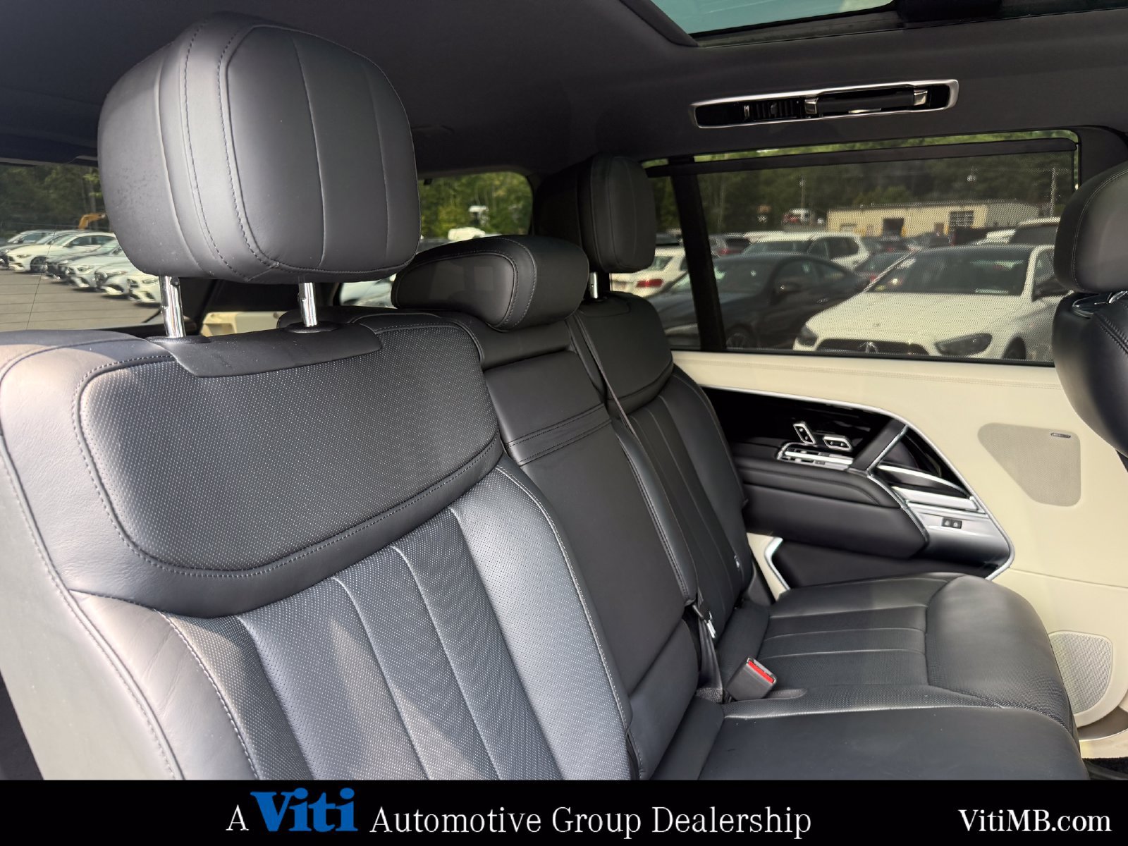 Used 2023 Land Rover Range Rover Long Wheelbase SE AWD/4WD image 28