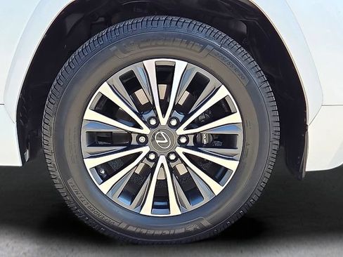 Used 2023 Lexus LX 600 4WD w/ Interior Upgrade Package image 9