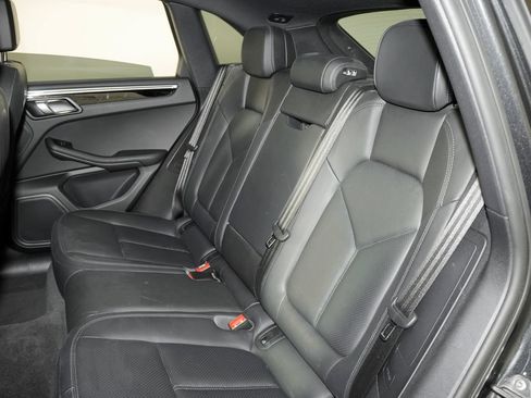 Certified 2023 Porsche Macan Turbo AWD/4WD image 34
