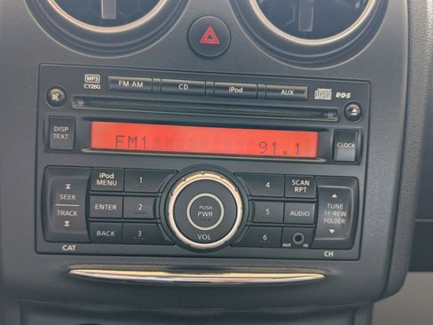 Used 2011 Nissan Rogue S image 17