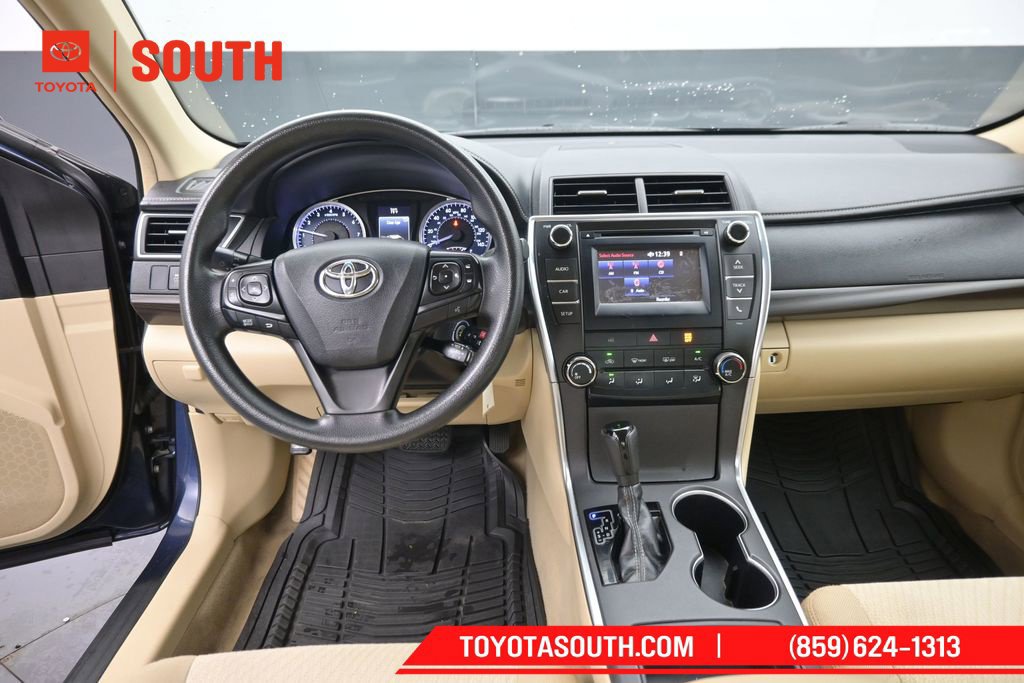 Used 2016 Toyota Camry LE FWD image 11