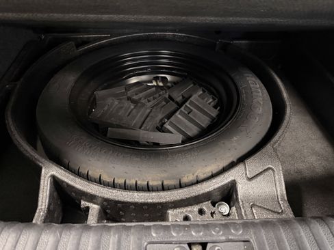 Used 2017 Volkswagen Tiguan Sport image 28