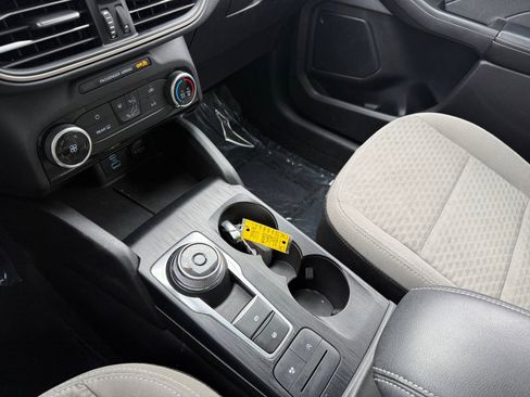 Certified 2022 Ford Escape SE image 13