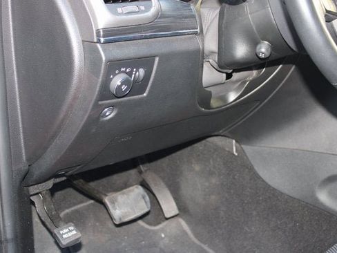 Used 2019 Jeep Grand Cherokee Limited w/ Luxury Group II image 24