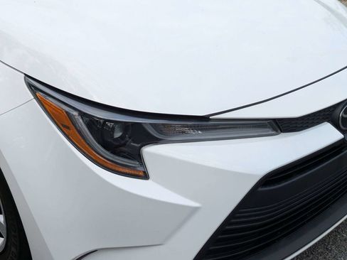 Used 2023 Toyota Corolla LE FWD image 9
