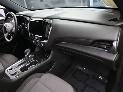 Used 2023 Chevrolet Traverse LT FWD image 45