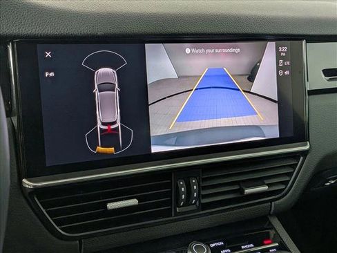 Certified 2023 Porsche Cayenne Platinum Edition AWD/4WD image 19