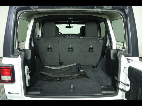 Used 2022 Jeep Wrangler Unlimited Sport S image 11