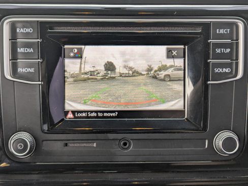 Used 2018 Volkswagen Beetle 2.0T S image 25