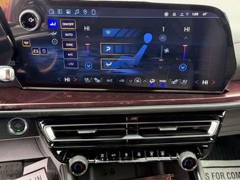 New 2026 Chevrolet Traverse RS w/ LPO, Floor Liner Package image 34