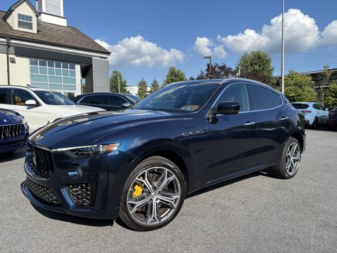 Used 2022 Maserati Levante Modena AWD/4WD image 1