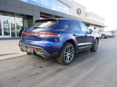 Used 2022 Porsche Macan image 9