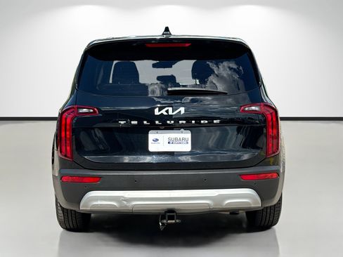 Used 2022 Kia Telluride LX FWD image 4