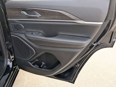 New 2026 Jeep Grand Cherokee Limited image 31