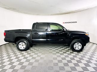 Used 2022 Toyota Tacoma SR video 2