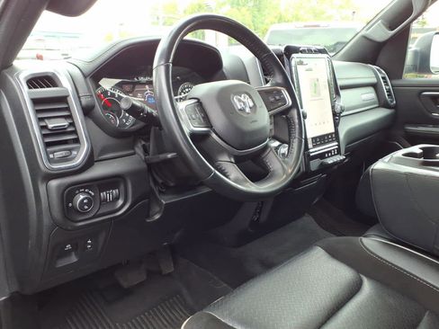Used 2023 RAM 1500 Laramie AWD/4WD image 9