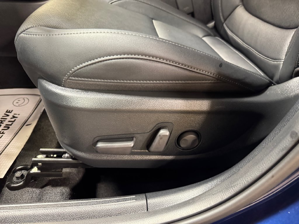 Certified 2025 Kia Seltos EX AWD/4WD image 13