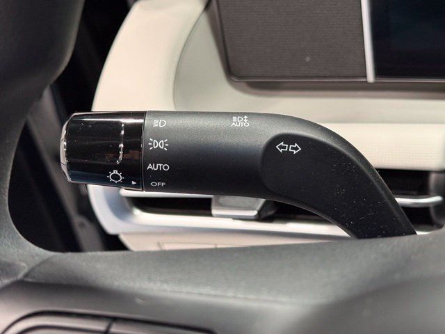 Used 2025 Hyundai Tucson SE FWD image 16