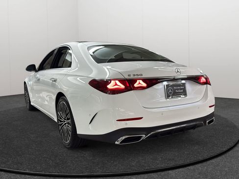 New 2026 Mercedes-Benz E 350 4MATIC Sedan image 6