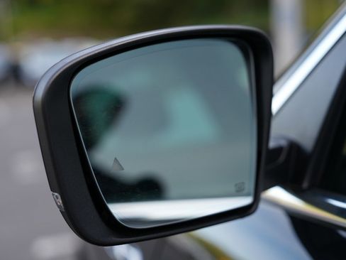 Used 2023 Maserati Levante Modena image 19