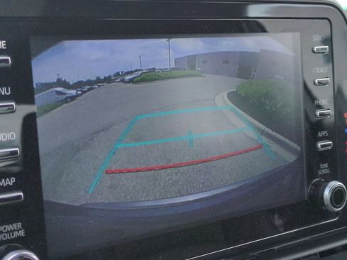 Used 2019 Toyota C-HR LE FWD image 28