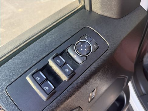 Used 2015 Ford F150 XLT w/ Equipment Group 302A Luxury image 16