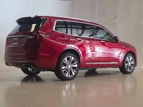 Used 2024 Cadillac XT6 Premium Luxury FWD image 5
