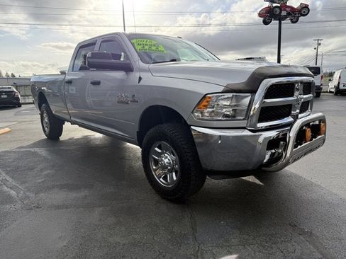 Used 2018 RAM 2500 Tradesman w/ Chrome Appearance Group image 3