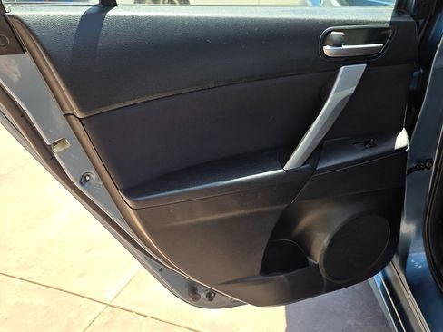 Used 2010 MAZDA MAZDA3 s Sport FWD image 25