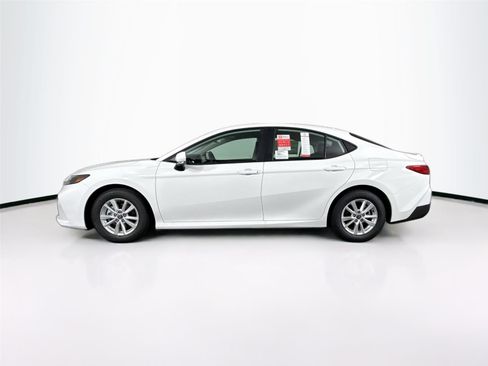 New 2026 Toyota Camry LE image 9
