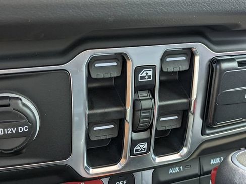 Used 2026 Jeep Wrangler Unlimited Rubicon AWD/4WD image 30