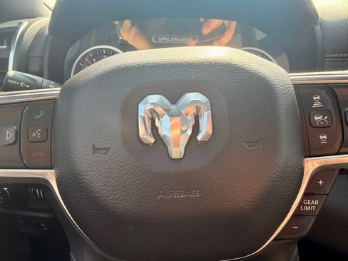 Used 2019 RAM 1500 Laramie AWD/4WD image 39
