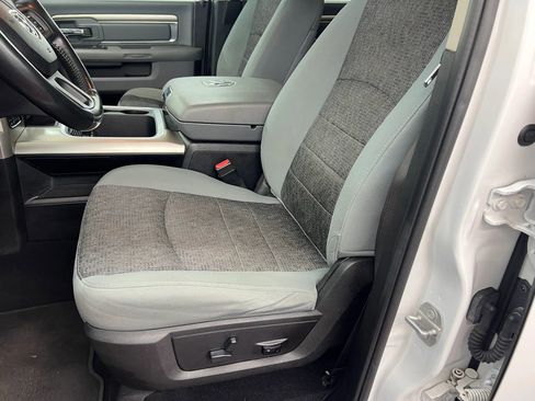 Used 2019 RAM 1500 Classic Warlock AWD/4WD image 9