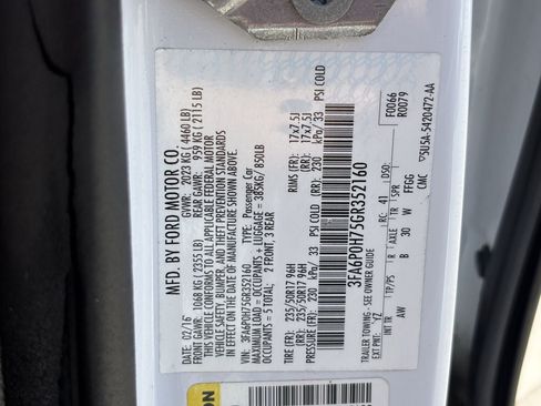 Used 2016 Ford Fusion SE FWD image 30