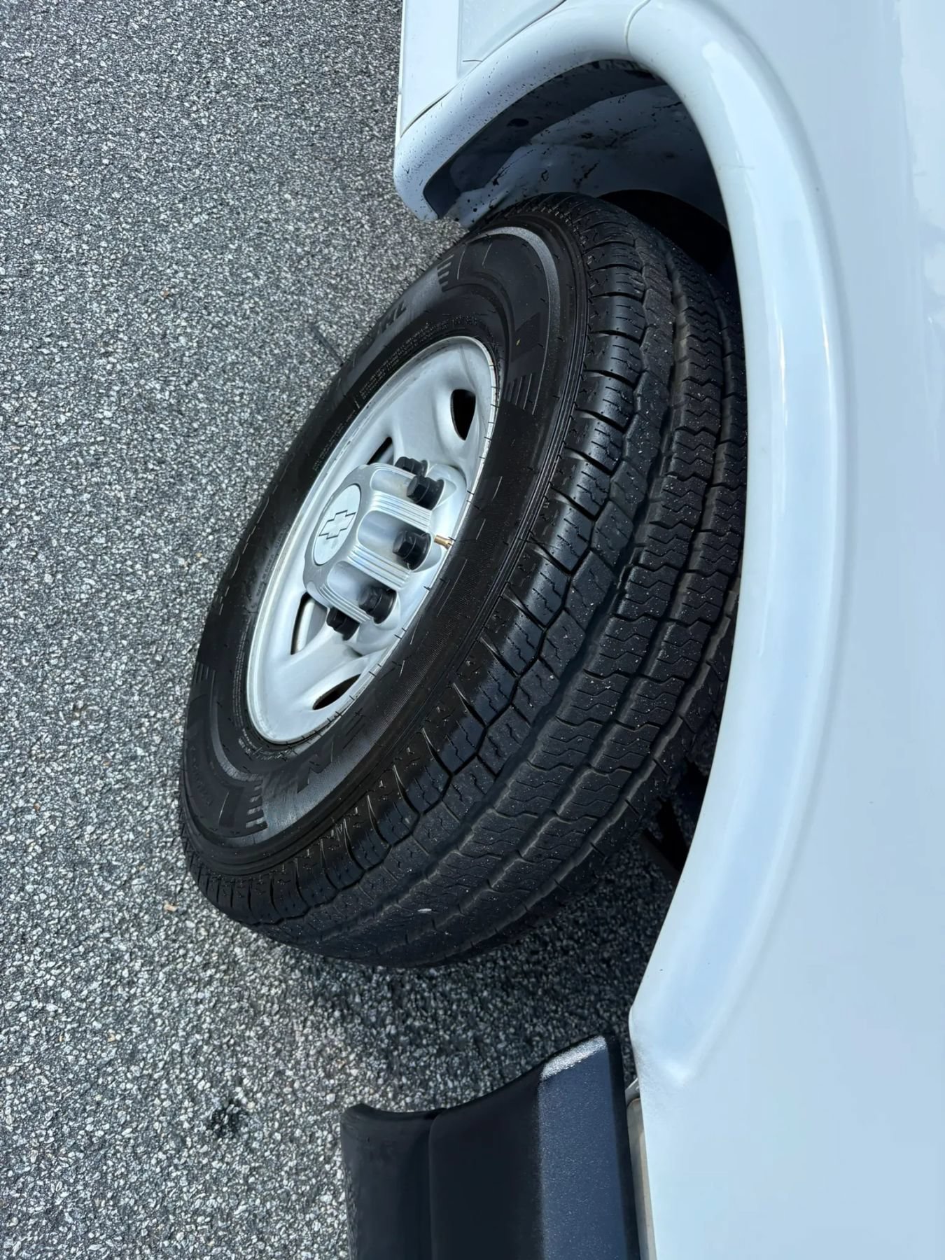 Used 2016 Chevrolet Express 2500 LS RWD image 14