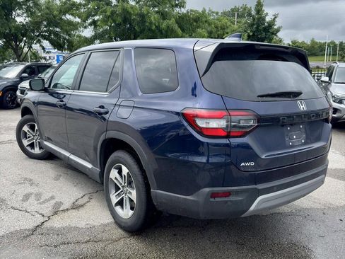 Used 2025 Honda Pilot EX-L image 3