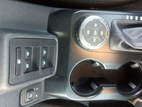 New 2025 Ford Bronco Badlands image 42