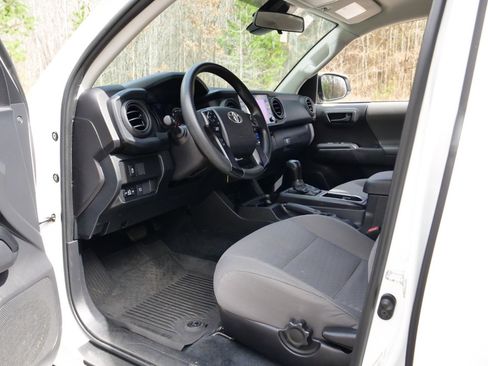 Used 2023 Toyota Tacoma SR AWD/4WD image 16
