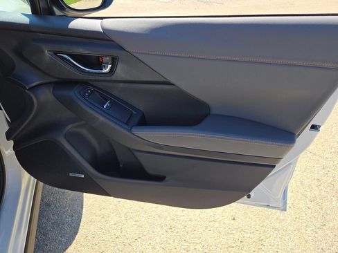 Certified 2024 Subaru Crosstrek 2.5i Limited w/ Crosstrek Mirror Package AWD/4WD image 8