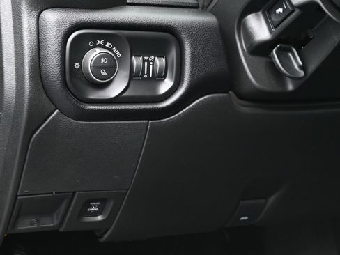 Used 2022 RAM 2500 Laramie AWD/4WD image 23