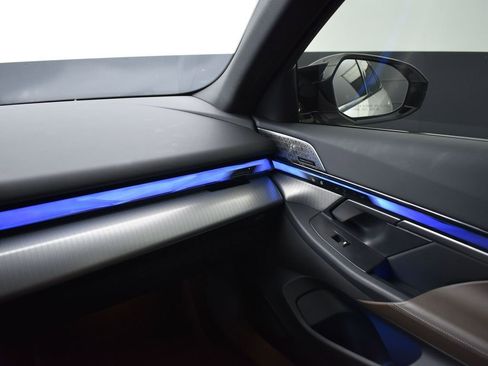 Used 2024 BMW i5 M60 image 19