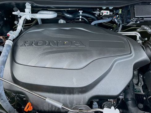 Used 2025 Honda Ridgeline TrailSport image 29