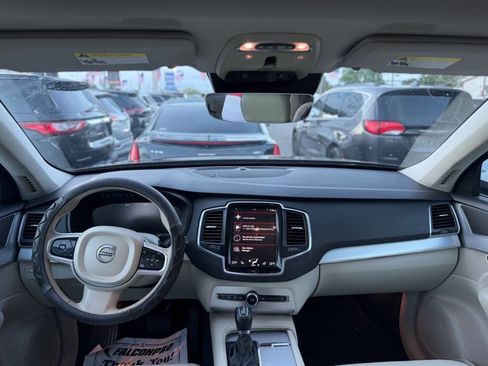 Used 2017 Volvo XC90 T6 Momentum w/ Vision Package AWD/4WD image 15