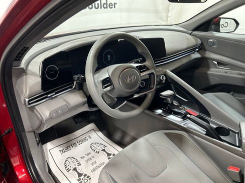 Used 2024 Hyundai Elantra SEL image 23