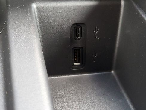 New 2026 GMC Acadia Elevation image 28