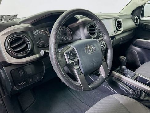 Used 2020 Toyota Tacoma SR5 image 9