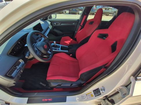 Used 2025 Honda Civic Type R image 16