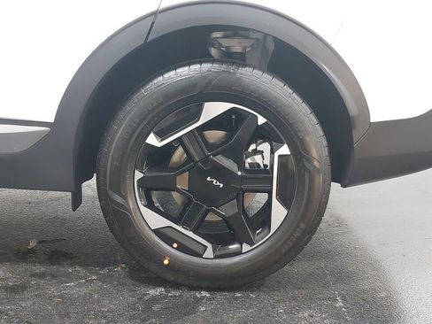 New 2026 Kia Sportage S image 32