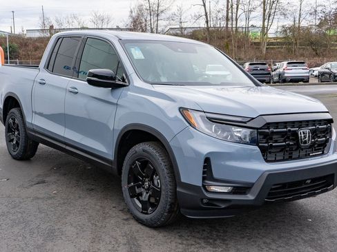 New 2026 Honda Ridgeline Black Edition image 4